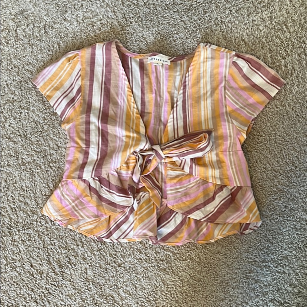 tie in the front top